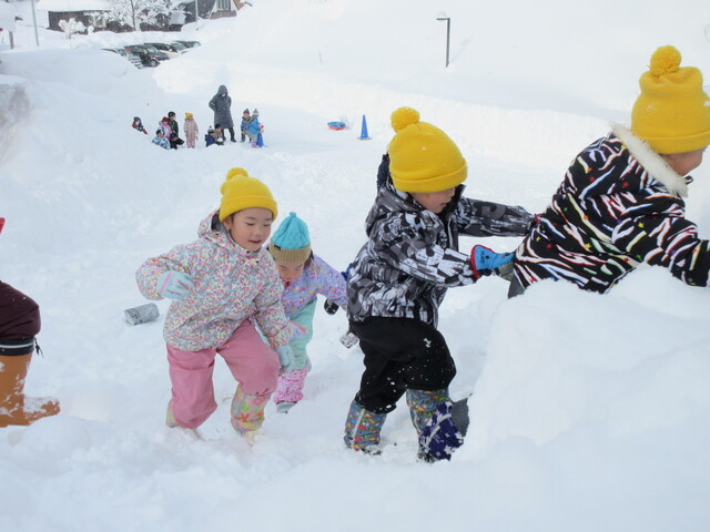 雪遊び