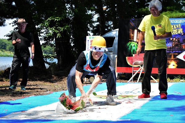 スイカ割り選手権