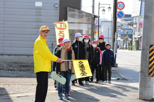 春の交通安全県民運動街頭立哨