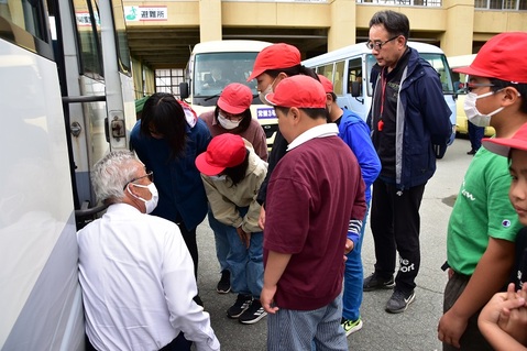 20250526スクールバスを使った避難訓練